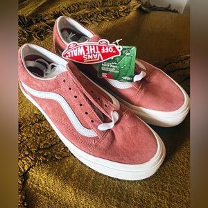 Women’s Vans Size 7 NWT